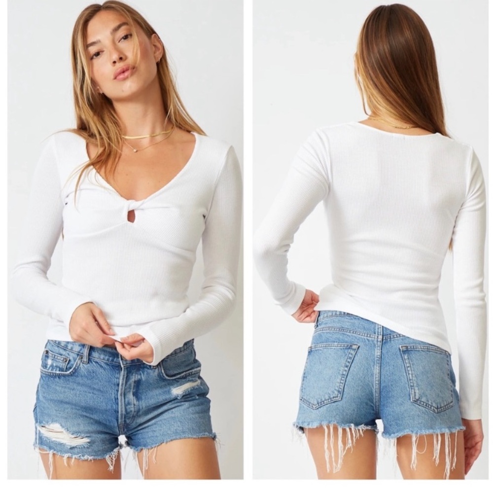 Monrow twist front top